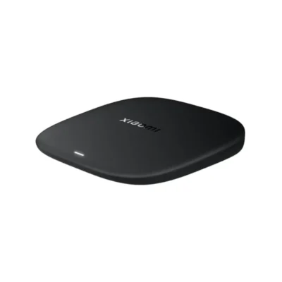 Vista frontal de la Xiaomi TV Box S 3rd Gen color negro sobre fondo blanco