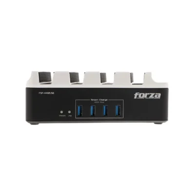 Acercamiento al panel frontal de la estación de carga Forza, destacando los 4 puertos de carga USB y las luces indicadoras LED de estado.