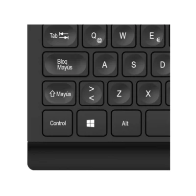 2 Vista frontal del teclado alámbrico Klip Xtreme Compass KKM-252S color negro con distribución en español sobre fondo blanco.