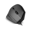 Mouse ergonómico KlipXtreme Krest KMO-505 color negro vista frontal con cable USB sobre fondo blanco