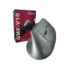 Empaque original rojo del mouse Quasad QME-V10 resaltando su diseño vertical