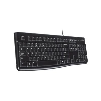 Vista frontal del teclado alámbrico Logitech K120 color negro con distribución en español sobre fondo blanco.