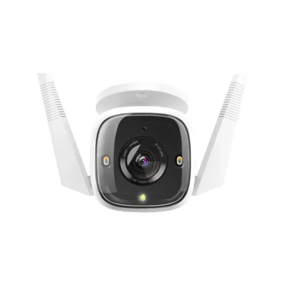 Cámara de seguridad WiFi exterior TP-Link Tapo C325WB vista frontal con antenas, destacando su diseño a prueba de agua y lente 2K.